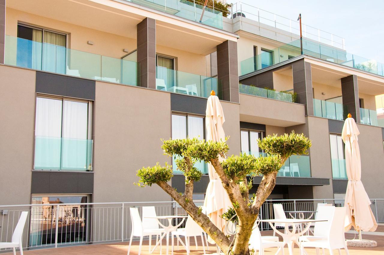 Ambruosi Village Resort & Spa Massignano Luaran gambar