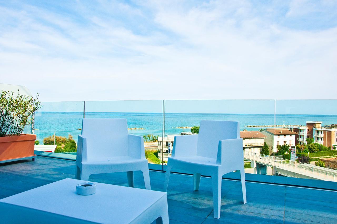 Ambruosi Village Resort & Spa Massignano Luaran gambar