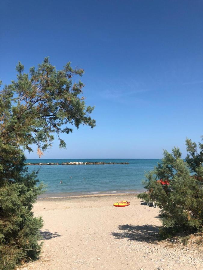 Ambruosi Village Resort & Spa Massignano Luaran gambar