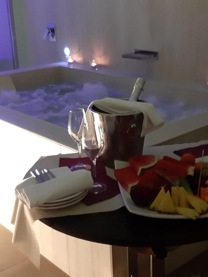 Ambruosi Village Resort & Spa Massignano Luaran gambar